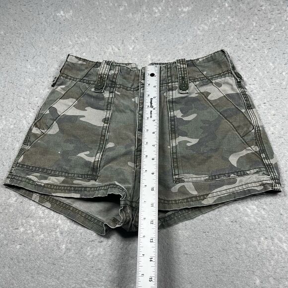 Free People High Rise Camo Shorts Size 0 In M Military Camo Pockets - Picture 7 of 13